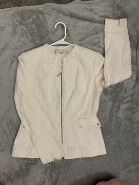 Tahari Cream Perforated Zip-Front Women's Jacket